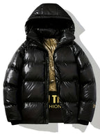 Veste à capuche noire et dorée