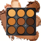 Palette de fond de teint matifiant, contouring, correcteur.